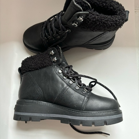 Timberland CERVINIA VALLEY WATERPROOF INSULATED BOOT BLACK FULL GRAIN Sz 7 - Picture 4 of 9